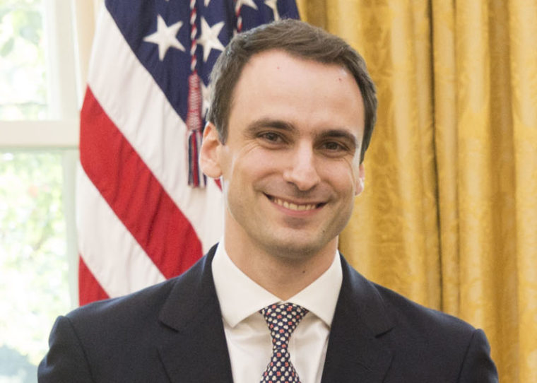 Ο ομογενής με την υψηλότερη θέση στην κυβέρνηση του Πρ. Τραμπ