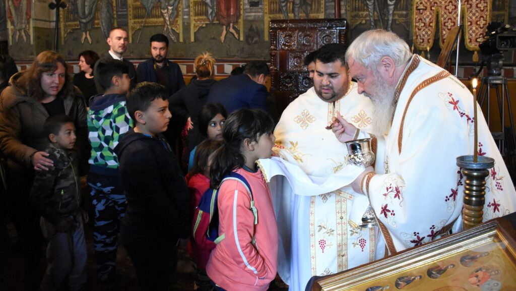 Cluj Metropolitan: Roma people are our fellow Christians. We want to see them thrive