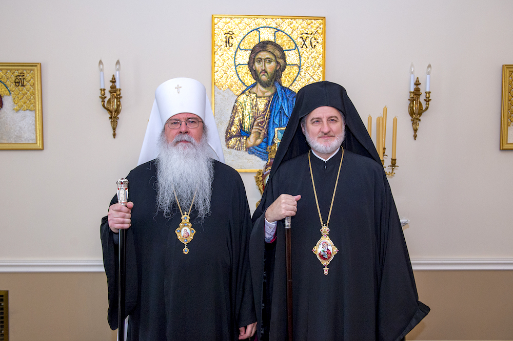Архиепископ Елпидофор се среща с митрополит Тихон