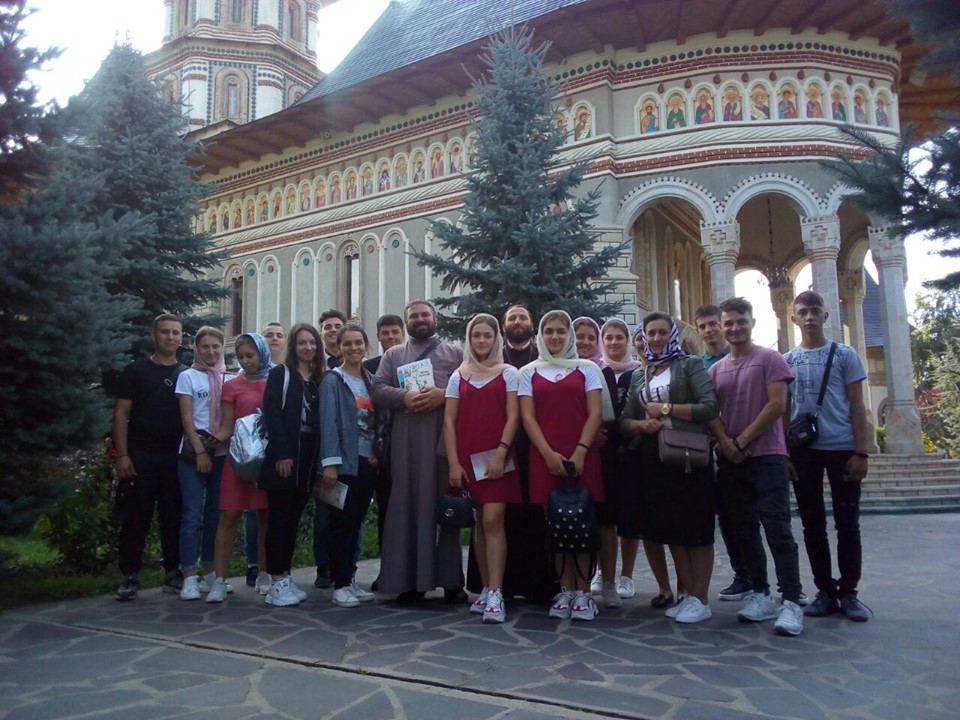 Νέοι της Μπουκοβίνας συμμετείχαν στη συνάντηση ορθόδοξης νεολαίας στη Ρουμανία