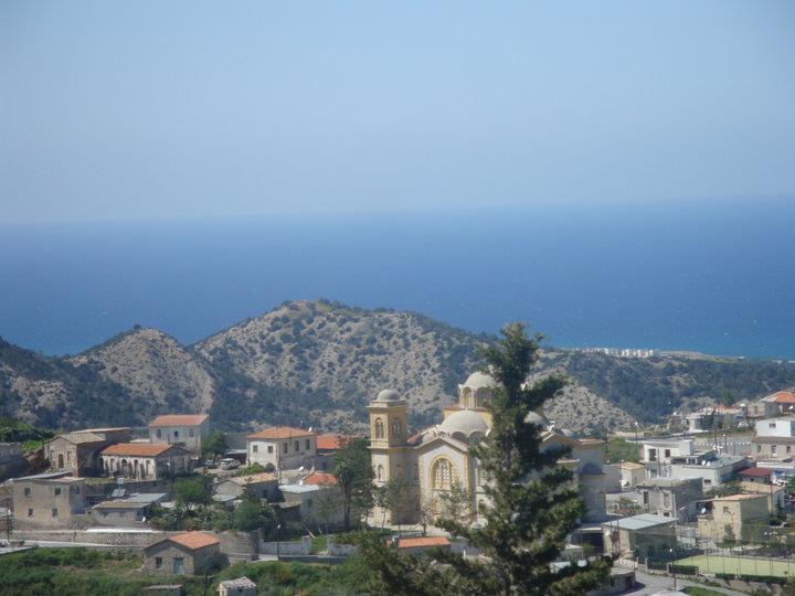 Η εκκλησία του Χρυσοσώτηρα στην κατεχόμενη Ακανθού