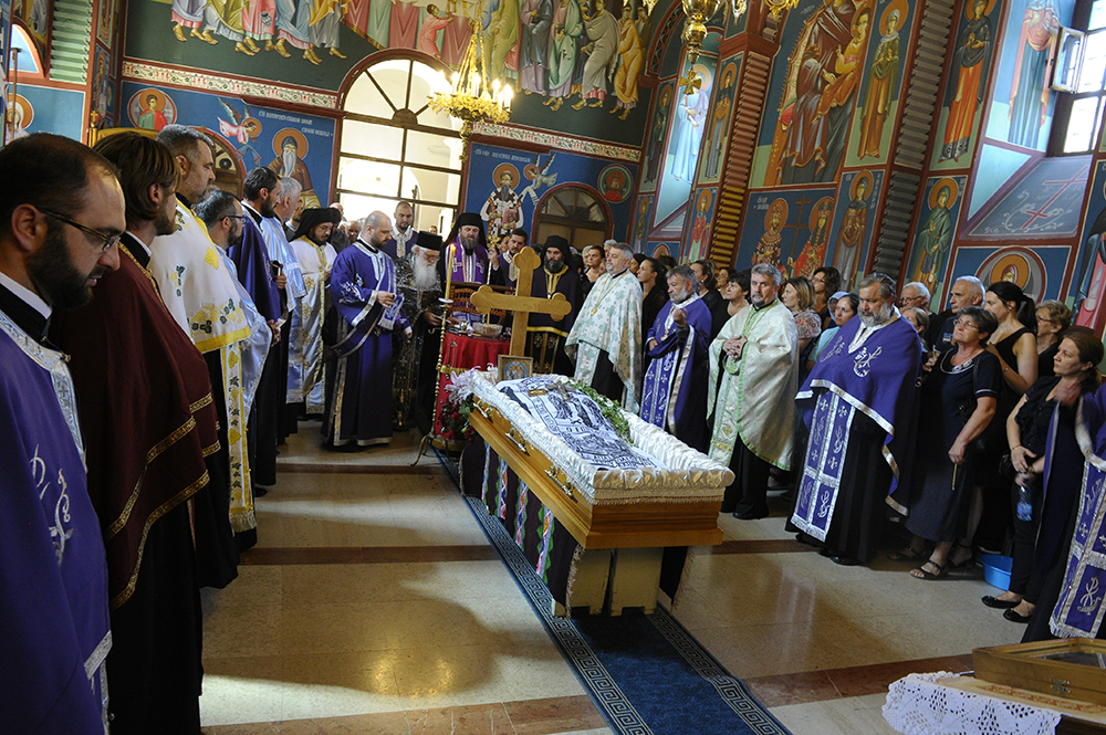 Игуманија Минодора сахрањена на гробљу манастира Рајиновца