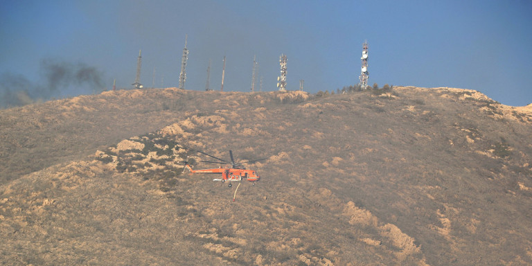 Καταστράφηκαν οι εγκαταστάσεις του Ρ/Σ της Πειραϊκής Εκκλησίας στον Υμηττό