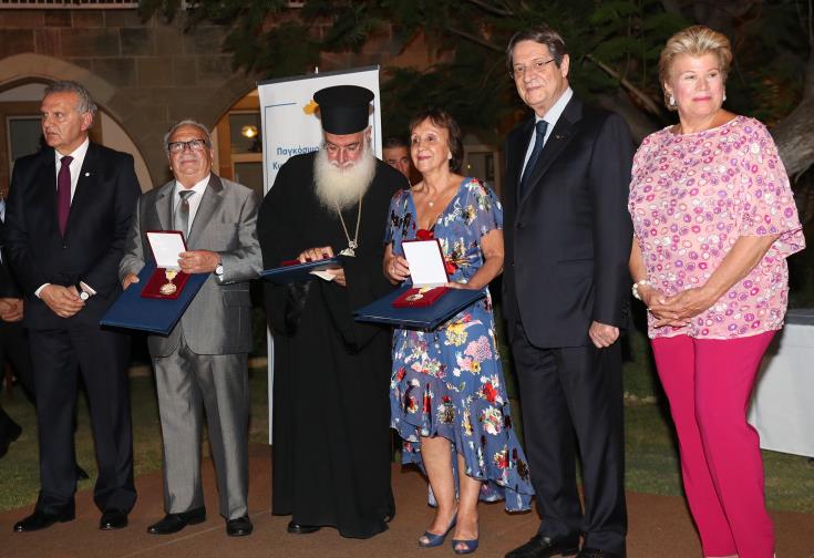 Cyprus President honours former Archbishop of Thyateira and Great Britain Gregorios and the Metropolitan of Kenya Makarios for their service to the country
