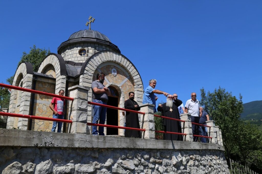 Спомен-обележје мученицима у Старом броду на Дрини