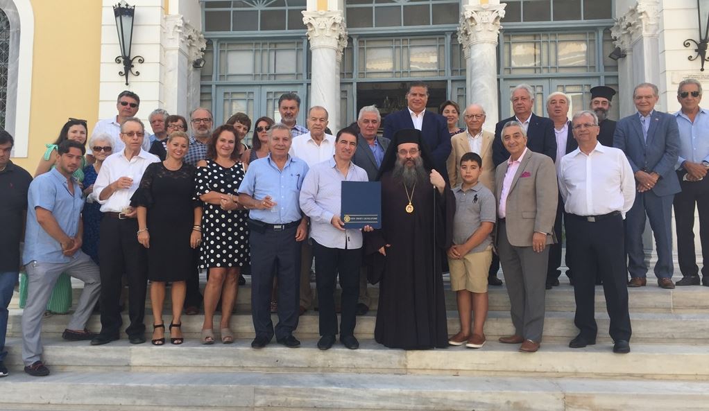 Μητρ.Χίου: “Όσο σήκωνετε τη Σημαία της Πατρίδας,δέν έχετε να φοβηθείτε και να νικηθείτε ποτέ”