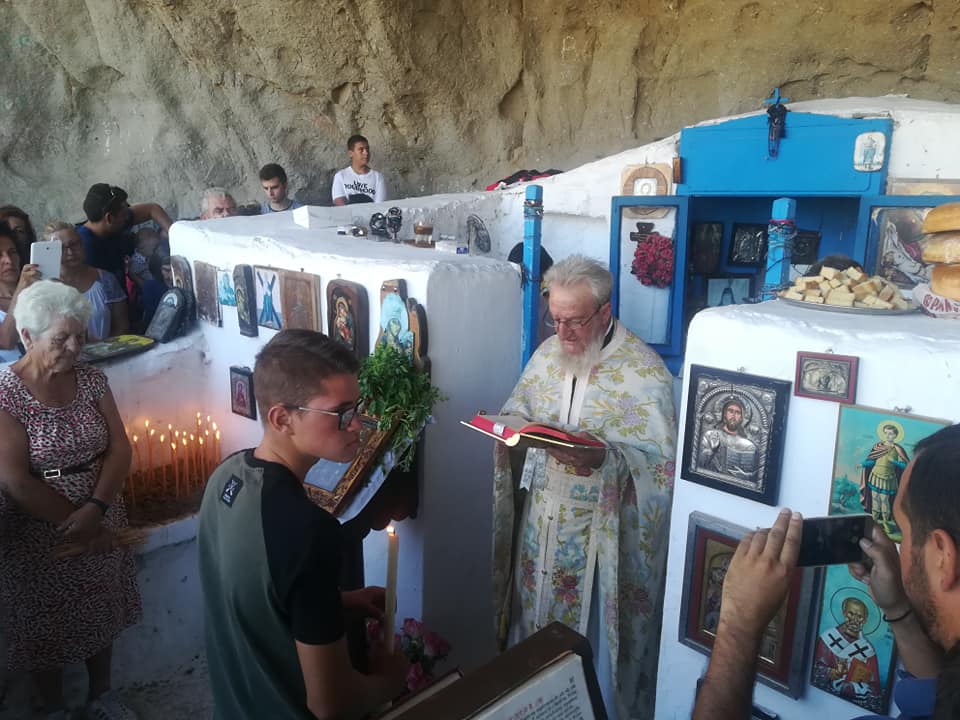 ΛΗΜΝΟΣ: Πλήθος πιστών στην Παναγία την Κακαβιώτισσα