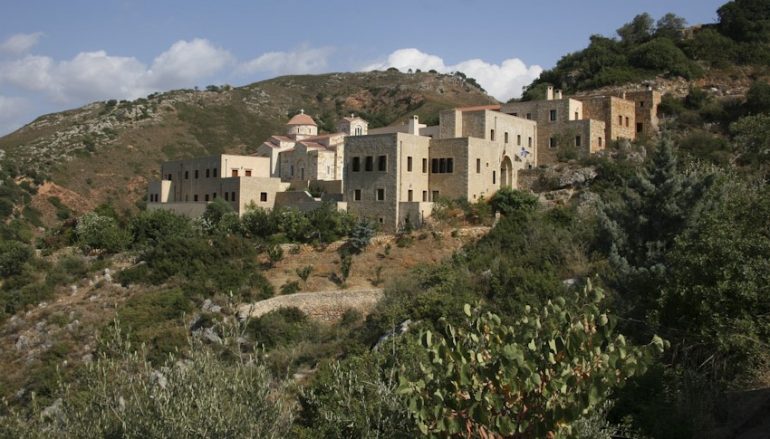 Οδοιπορικό στην Ιερά Μονή Χρυσοπηγής στα Χανιά (βίντεο)