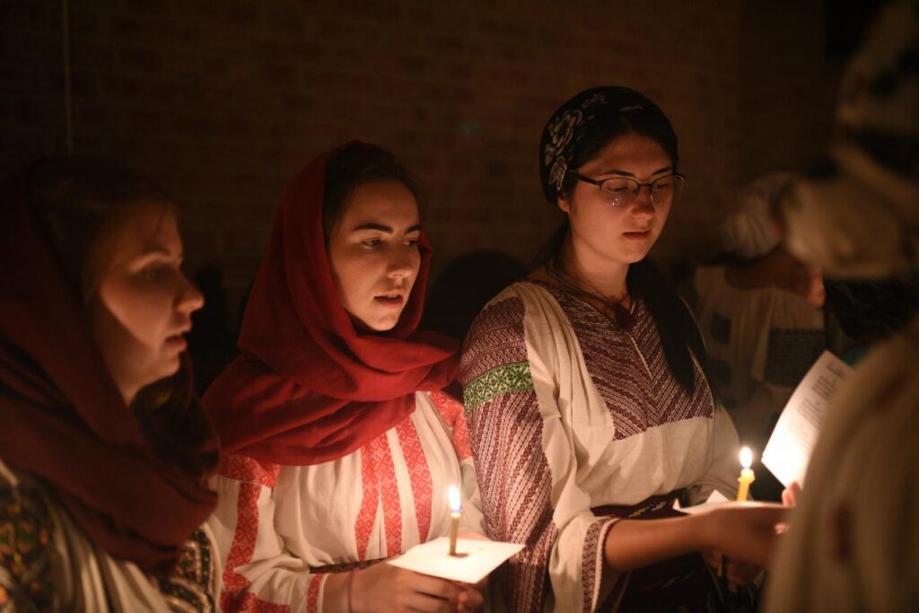 200 de tineri au participat la Tabăra Națională „Părintele Teofil Părăian” de la Mănăstirea Oașa