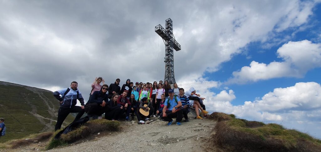 Ρουμανία: “Στο βουνό, προς τον Σταυρό!”