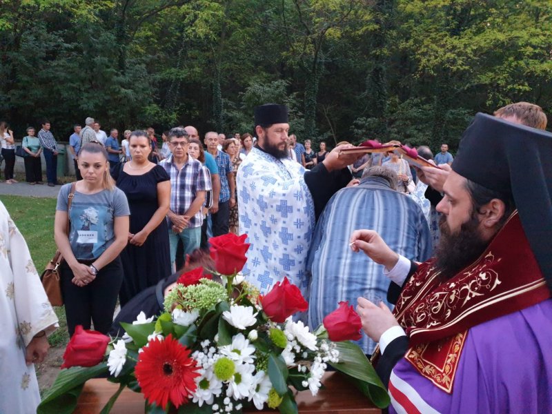 Јелеосвећење у Даљ Планини у навечерје манастирске славе