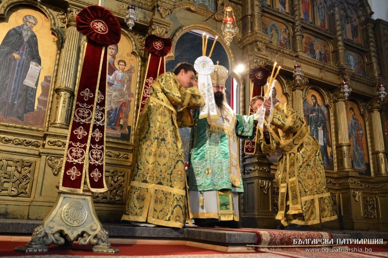 Архиерейска св. литургия по повод празника Успение на св. Йоан Рилски