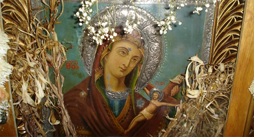 Η Παναγία του Χάρου και τα κρινάκια που ανθίζουν