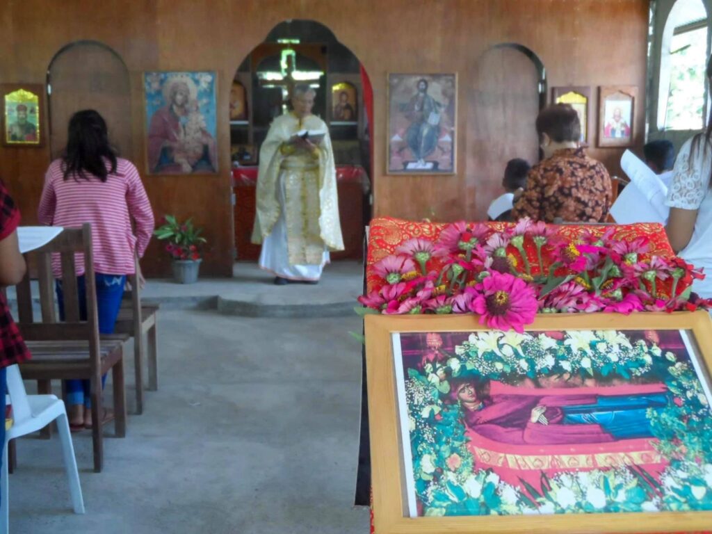 Θεία Λειτουργία στο Λέϊκ Σεμπού – Φιλιππίνες