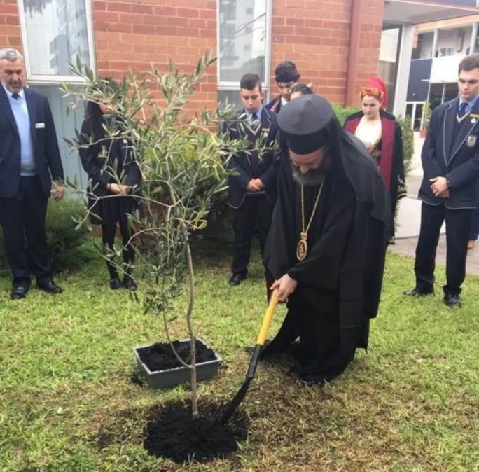 Αρχιεπ. Μακάριος: «Το σχολείο αυτό δεν θα κλείσει»