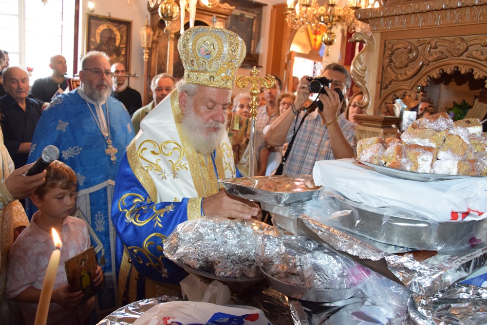 Οι Μυκόνιοι τίμησαν και σήμερα τον Άγιο Φανούριο