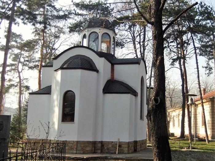 Параклисът на Алексадровска болница търси доброволци