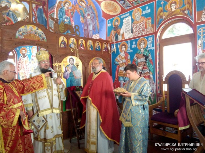 Врачанският митрополит Григорий освети нов храм във Враца