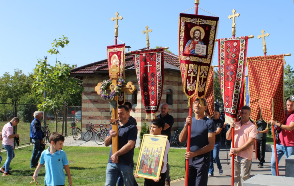 Храм Сабора српских светитеља у Обреновцу прославио своје небеске заштитнике и прву годишњицу постојања