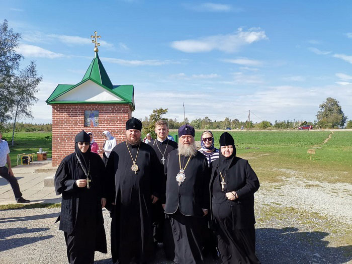 Глава Православной Церкви Казахстана ознакомился с жизнью Пюхтицкого ставропигиального монастыря