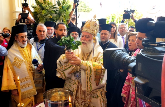 “Να αναστηλώσουμε τους ναούς στην κατεχόμενη Καρπασία”