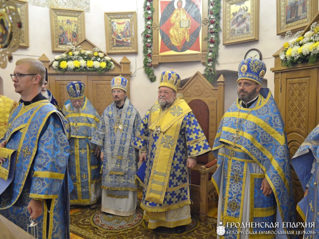 Торжества в честь иконы Божией Матери «Всецарица» состоялись в древнем храме в Сынковичах