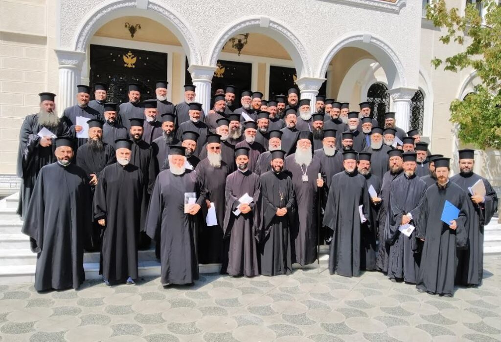 Δ΄ Iερατική Σύναξη στη Μητρόπολη Περιστερίου