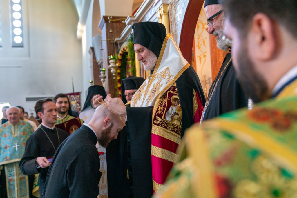 Στην Ελληνορθόδοξη Θεολ. Σχολή του Τιμίου Σταυρού ο Αρχιεπ. Αμερικής