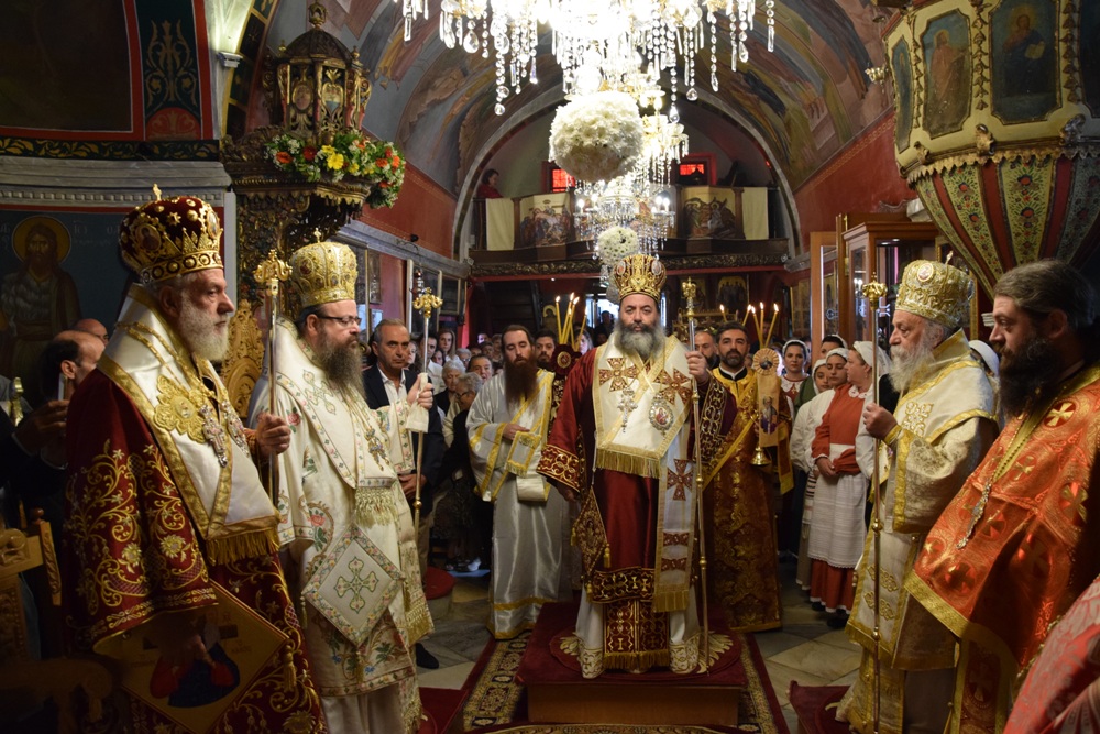 Πολυαρχιερατική Θεία Λειτουργία στον Μητροπολιτικό Ναό της Μεγάλης Παναγιάς Μυκόνου