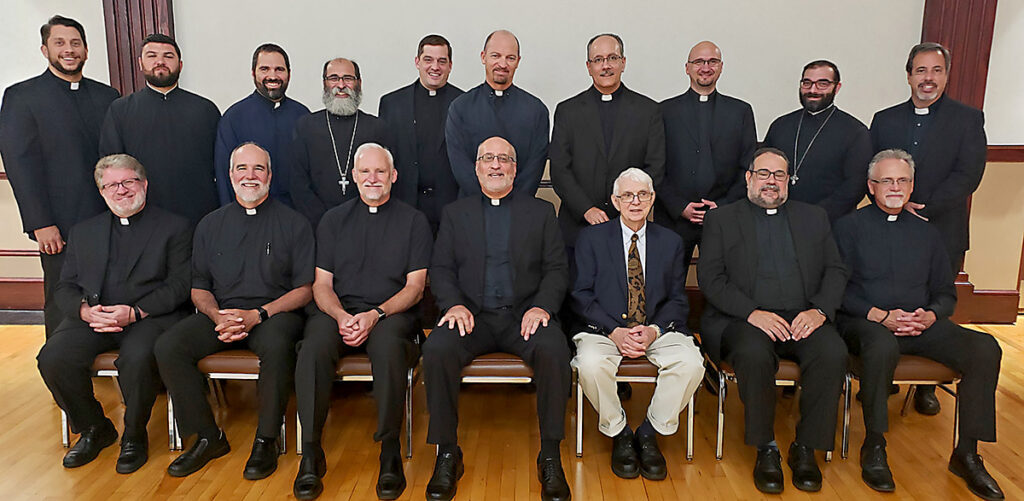 Εκπαιδευτικά σεμινάρια για τους Ιερείς στην Αμερική