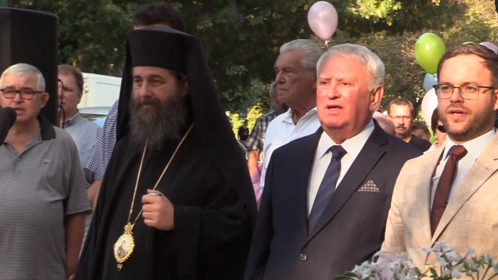 Parcul „Sfântul Nicolae” al Catedralei Românești din Gyula a fost inaugurat