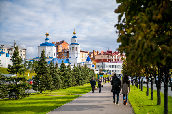 В канун праздника Рождества Богородицы митрополит Феофан возглавил всенощное бдение в Рождество-Богородичном храме в Казани