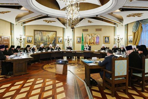 Патриарх Кирилл возглавил очередное заседание Высшего Церковного Совета