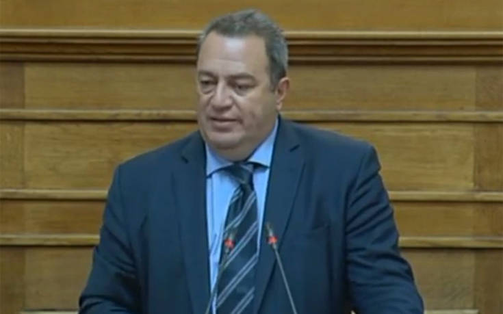 Το “ουδετερόθρησκο” κλονίζει τον αξιακό πυρήνα του Συντάγματος