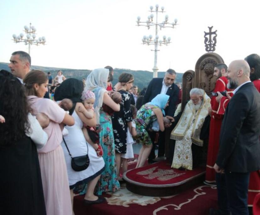 Όλα έτοιμα για την 60η ομαδική βάπτιση από τον Πατρ. Ηλία