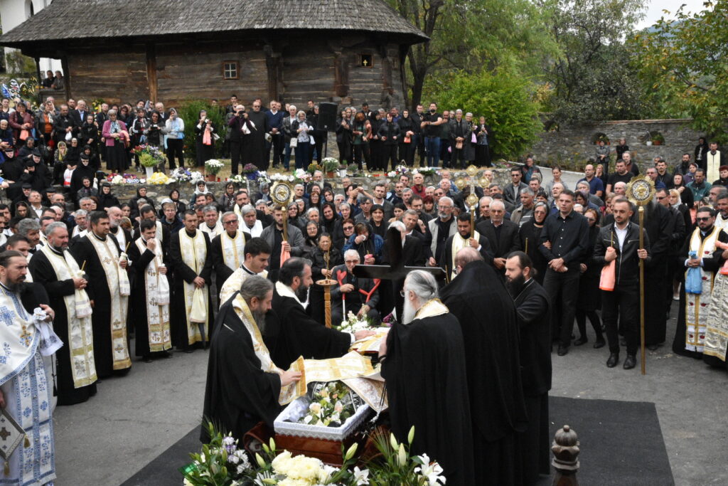 A fost condus pe ultimul drum starețul Mănăstirii Topolnița