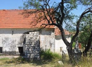 Продължава ремонтът на 200-годишния храм на Орешец