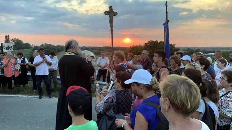 Mănăstirea Partoş: Pelerinaj pedestru pe urmele Ocrotitorului Banatului