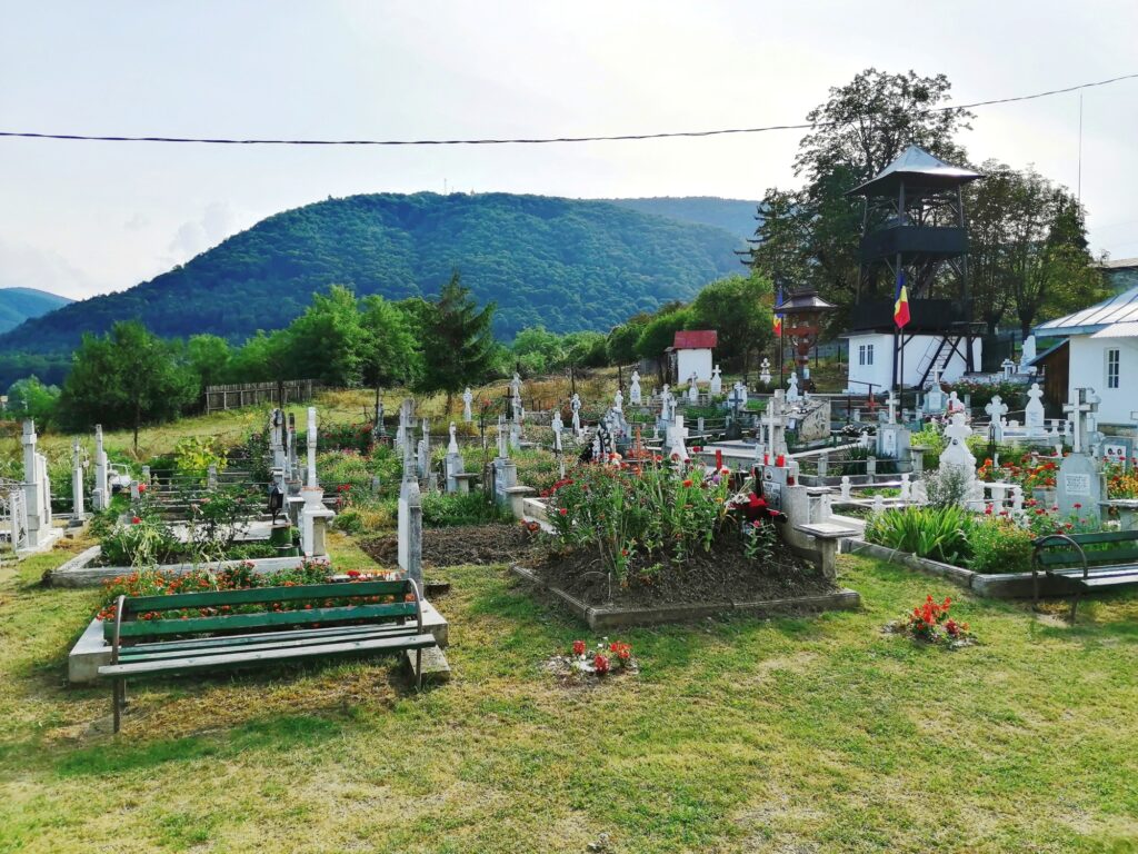 Târgu Ocna: Săpături arheologice pentru identificarea mormintelor unor deţinuţi politici