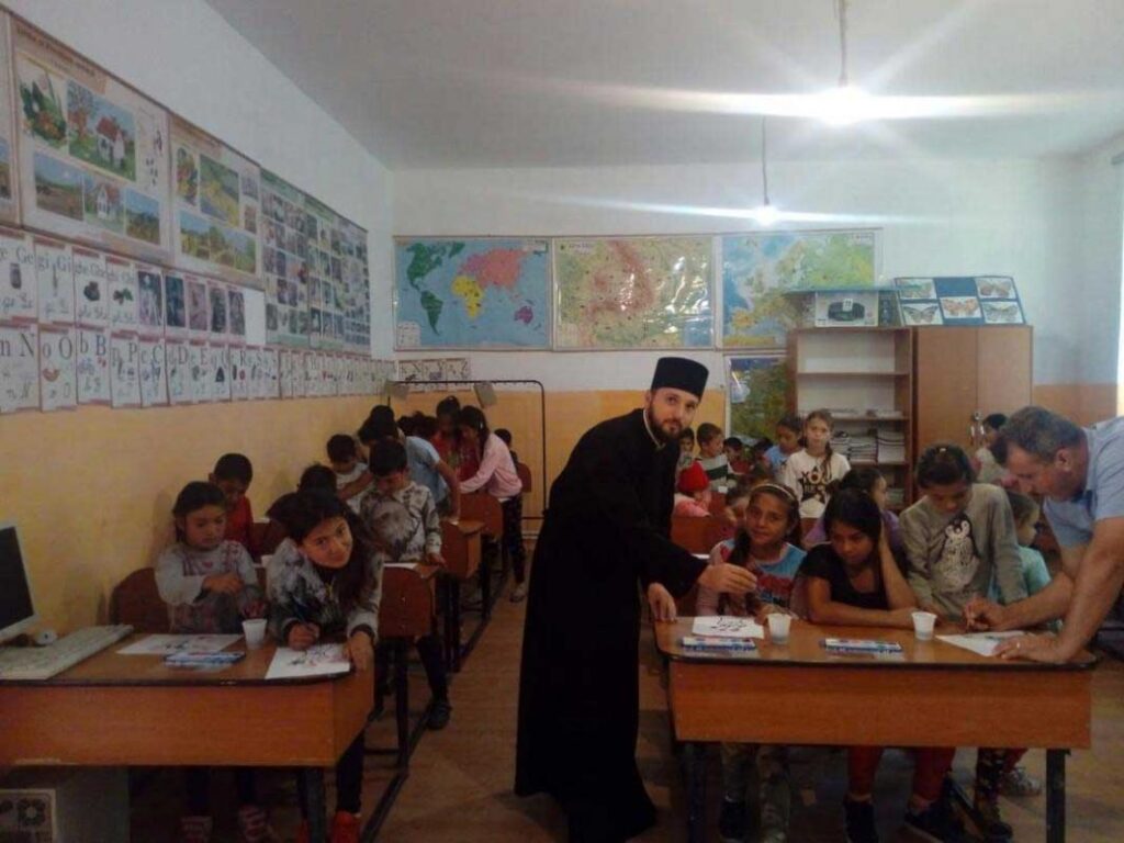 „Şcoala din biserică” în filia Poiana Negustorului