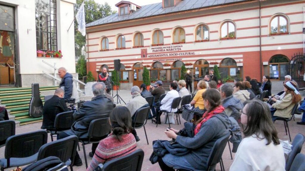 Seri culturale la Parohia Mărcuța: piesă de teatru creștin și concert Tronos