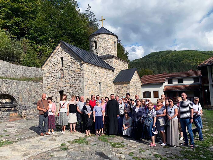 Православни Пољаци посетили манастир Ђурђеве Ступове
