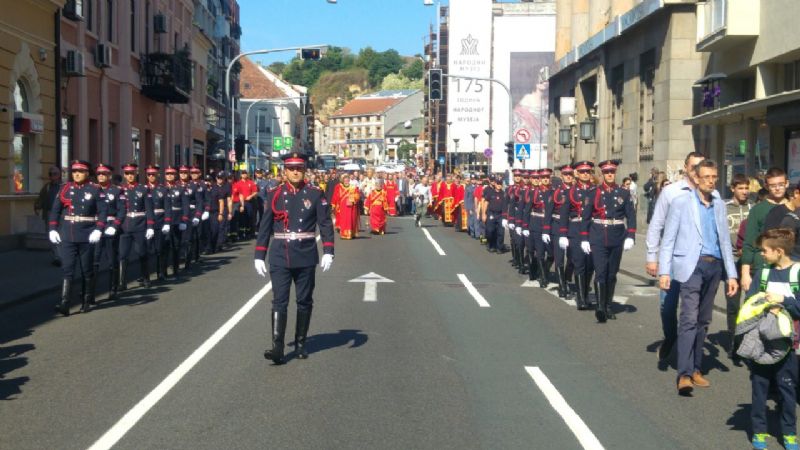 Епископ Стефан на Крстовдан предводио Литију поводом славе Земуна