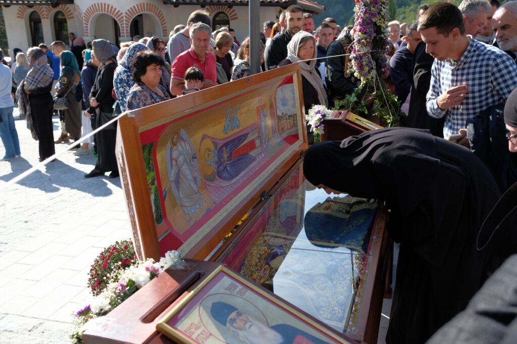 Освећен заветни храм аве Јустина у Ћелијама