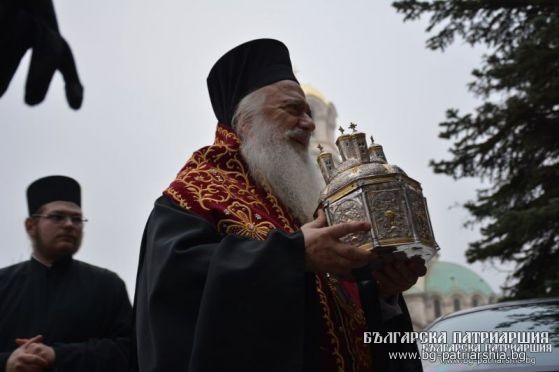 Vratsa welcomes the relics of St. Clement of Ohrid