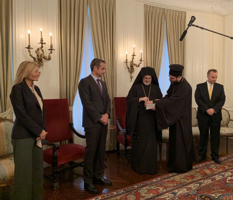 “Να πορευτούμε με σεβασμό στην Εκκλησία”