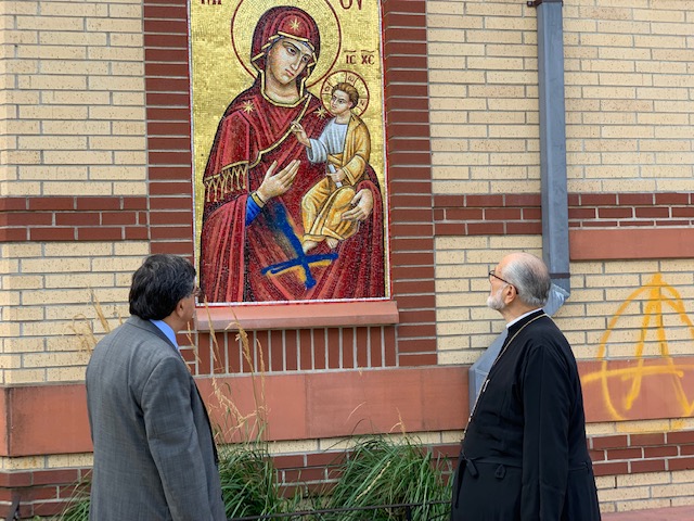 Βεβήλωσαν τον ιερό ναό του Αγίου Γεωργίου στη Μασαχουσέτη