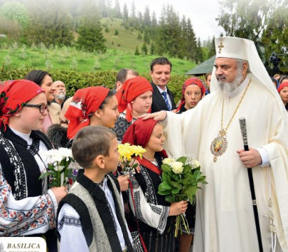 Patriarhul Daniel despre satul românesc drept izvor de spiritualitate și cultură | Editura Basilica