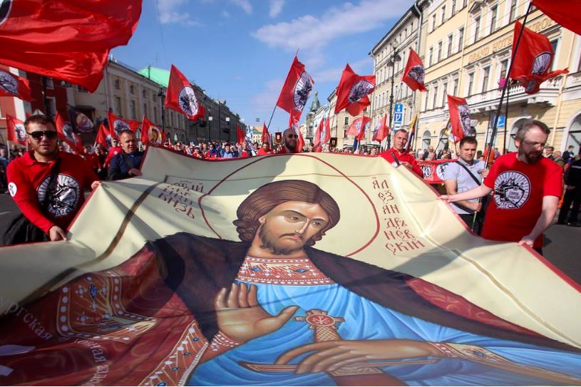 Более 100 тыс. петербуржцев приняли участие в крестном ходе в честь Александра Невского