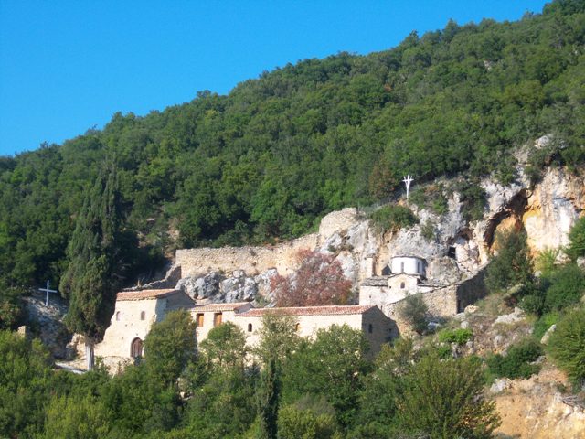 Η Ιερά Μονή Ρεματιανής 32 χιλ. από τη Σπάρτη